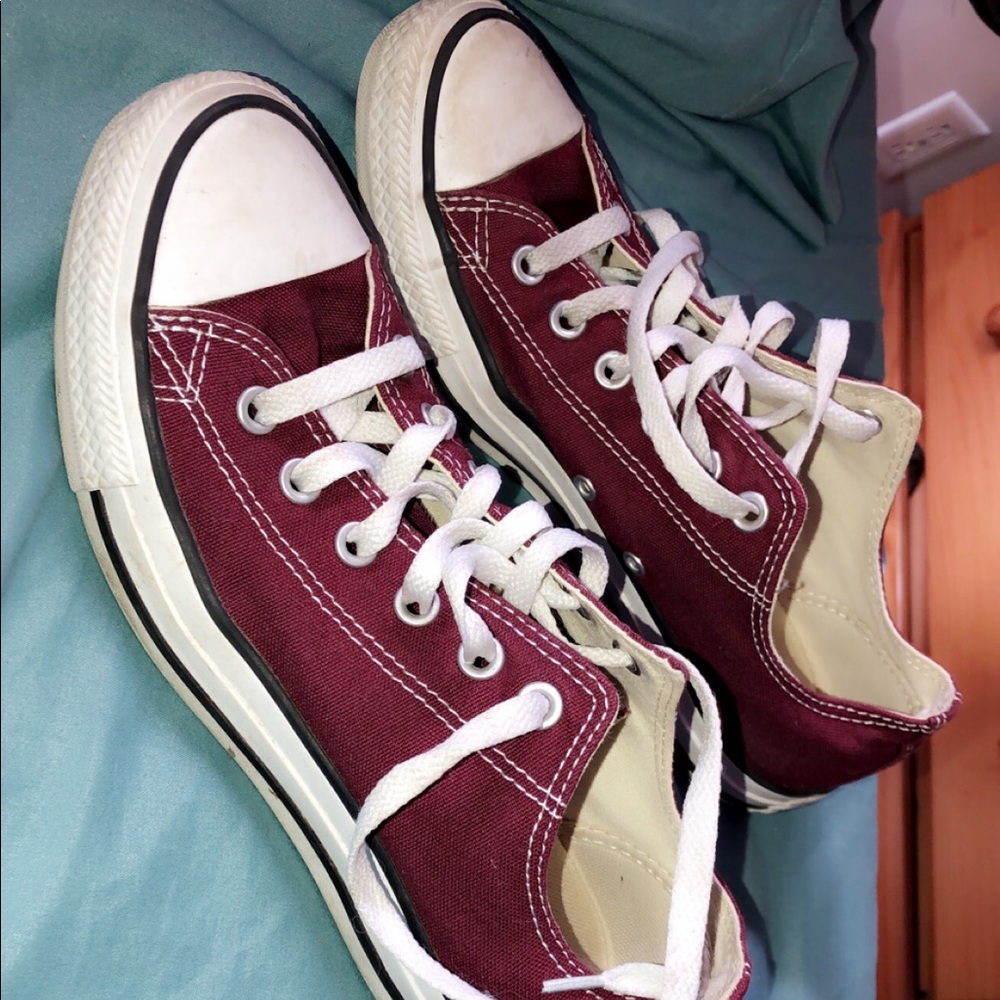 Converse - Picture 2 of 4